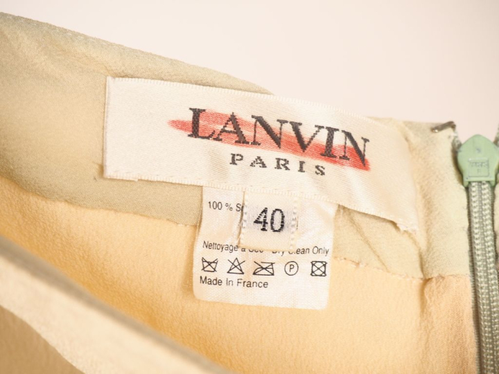 LANVIN, Paris Ensemble en soie comprenant un débardeur et une jupe.  D