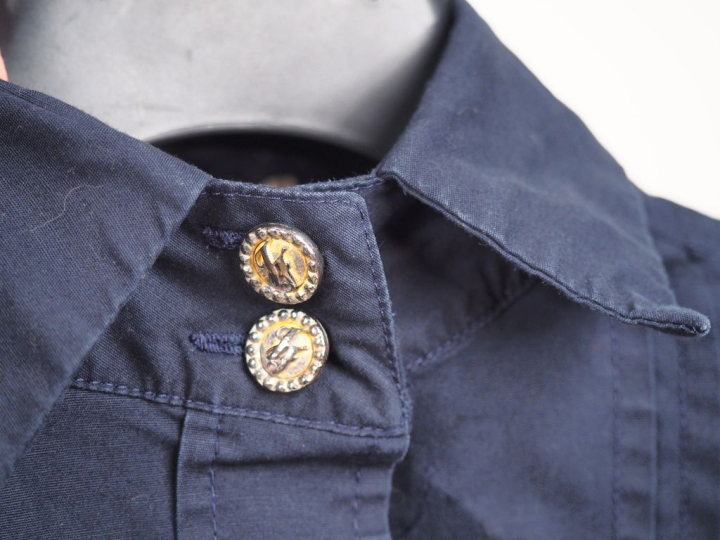 Inès de LA FRESSANGE Chemise noire en coton (97%), à décor de plis à l