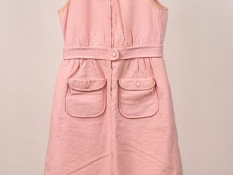 Vente aux enchères COURREGES, Paris Hyperbole, robe sans manche probablement en coton, de