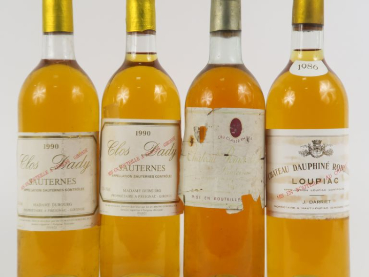 4 BOUTEILLES SAUTERNES : 2 CLOS DADY 1990 - 1 CHÂTEAU ROMER DU HAYOT C