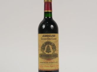 Vente aux enchères 1 BOUTEILLE CHÂTEAU ANGELUS GC ST EMILION - 1992 - BG