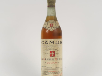 Vente aux enchères 1 VIEILLE BOUTEILLE COGNAC CAMUS 'LA GRANDE MARQUE' - BS