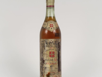 Vente aux enchères 1 VIEILLE BOUTEILLE COGNAC CAMUS 'LA GRANDE MARQUE'