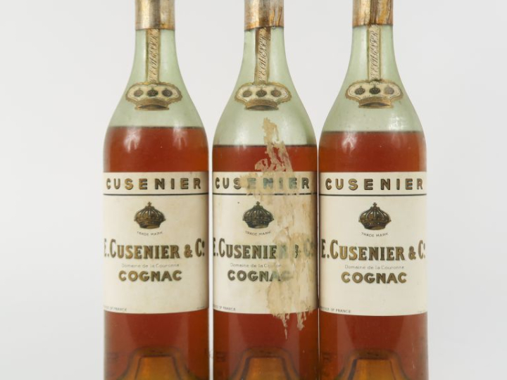 3 VIEILLES BOUTEILLES COGNAC E. CUSENIER   CIE - NIVEAUX BAS