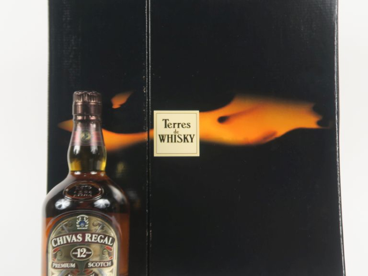 1 BOUTEILLE WHISKY CHIVAS REGAL - COFFRET