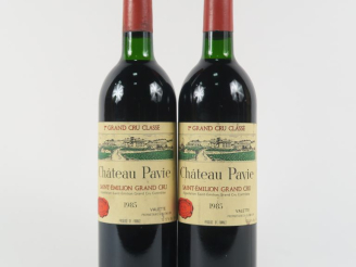 Vente aux enchères 2 BOUTEILLES CHÂTEAU PAVIE 1er GCC ST EMILION - 1985 - BG