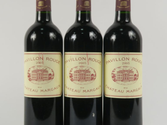 Vente aux enchères 3 BOUTEILLES PAVILLON ROUGE DU CHÂTEAU MARGAUX - 2005 - 2 ETLA