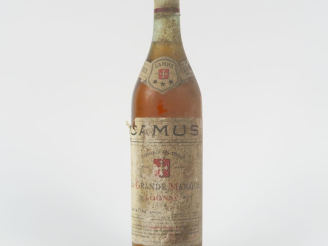 Vente aux enchères 1 VIEILLE BOUTEILLE CAMUS 'LA GRANDE MARQUE' *** - BS/ETLA