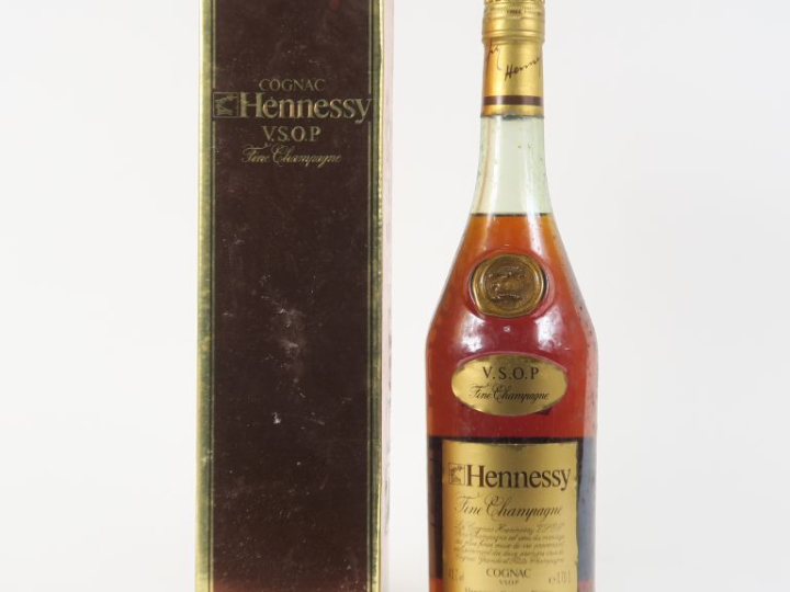 1 BOUTEILLE COGNAC FINE CHAMPAGNE HENNESSY 'V.S.O.P.' - COFFRET