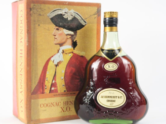 Vente aux enchères 1 BOUTEILLE COGNAC HENNESSY 'X.O.' - COFFRET