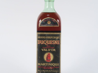 Vente aux enchères 1 BOUTEILLE GRAND RHUM DORÉ DUQUESNE 45° - 1943 - EXPORT USA