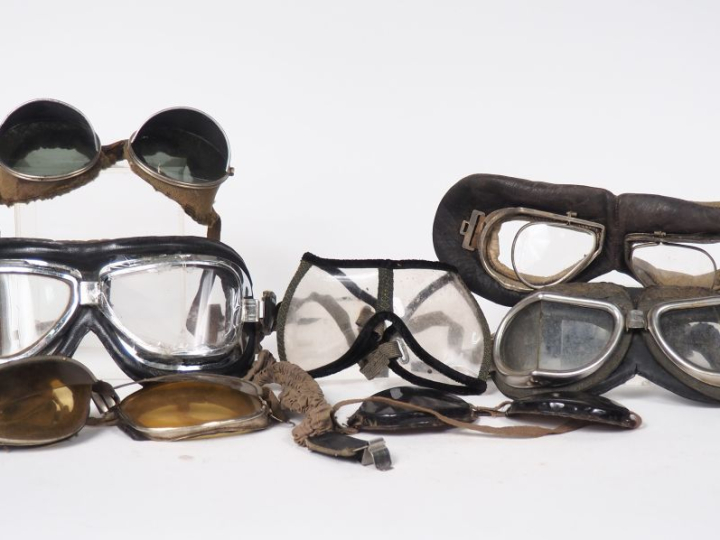 Six différentes lunettes pour pilote automobile.  (accidents)