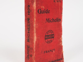 Vente aux enchères MICHELIN.  Guide rouge 1909. (accidents et frottements)