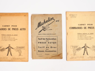 Vente aux enchères MICHELIN. Deux carnets pour commande de pneus auto datés de 1927 et 19