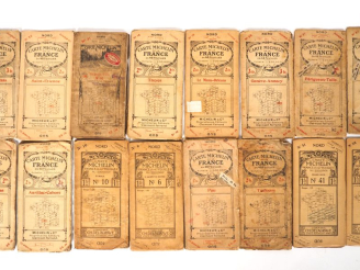 Vente aux enchères MICHELIN. Seize cartes Michelin anciennes (état d'usage).