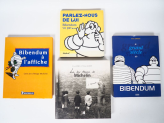 Vente aux enchères MICHELIN. Lot de quatre livres : - Bibendum à l'affiche - Le grand siè