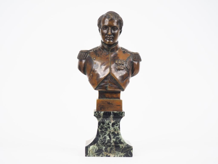 DAVID.  'portrait de l'Empereur Napoléon en buste".  Sujet en bronze  