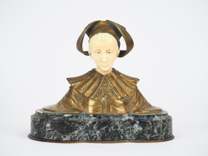 Eugène WATRIN.  "Jeune fille en buste" Sculpture chryséléphantine en b