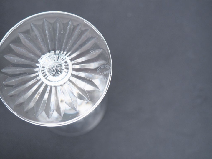 SAINT-LOUIS.  Service de verres en cristal modèle Tommy comprenant : -