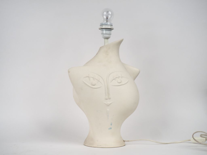 FLICKINGER.  Pied de lampe en céramique à décor polychrome et en léger