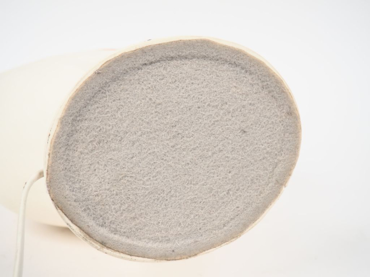 FLICKINGER.  Pied de lampe en céramique à décor polychrome et en léger