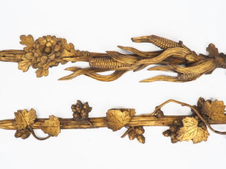 Vente aux enchères Paire de bois sculptés et dorés XIXème à décor de feuillage et de frui