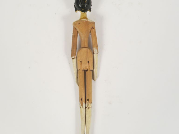 Poupée en bois articulé allemande circa 1840/1850 GRODNERTAL en bel ét