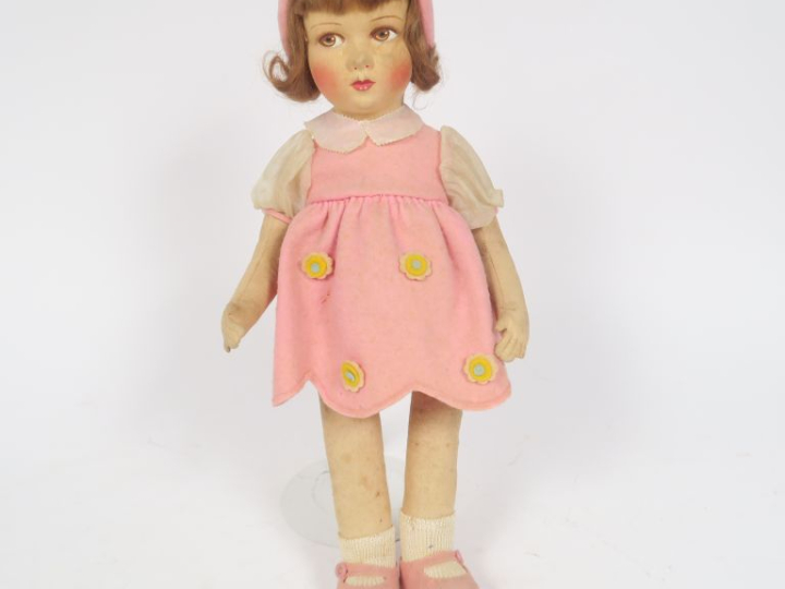 	Poupée de feutrine des années 20 type Raynal quelques salissures, vêt
