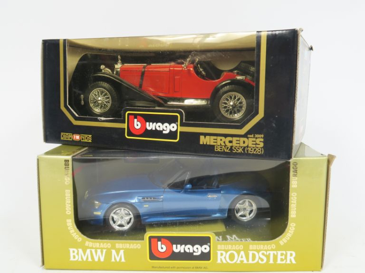 	Lot de miniatures automobiles au 1/18 -ème de marque Burago comprenan