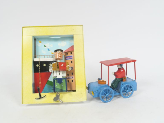 Vente aux enchères Lot de jouets en tôle : cadre animé 20 x 25 cm, le marin - joueur d'ac