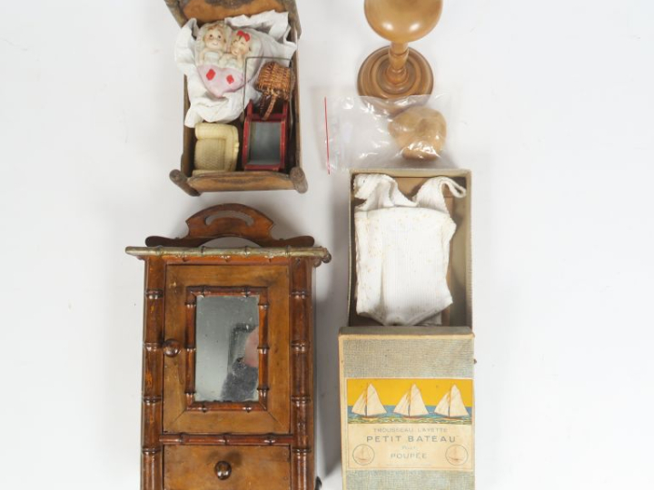 Lot de jouets anciens                                                 