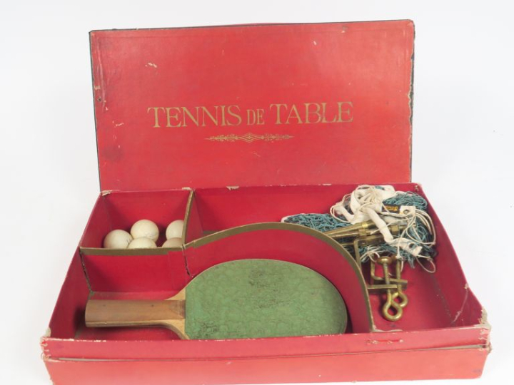 Jeu de Tennis de table dans sa boîte.