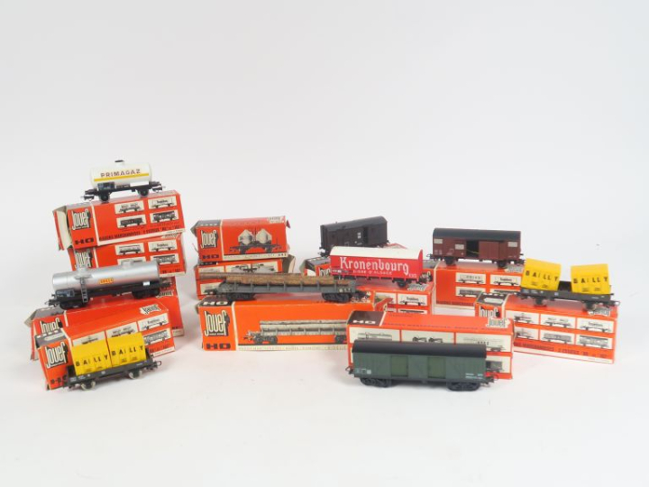 Lot de 14 wagons de marchandises de marque Jouef Ho en boite d'origine