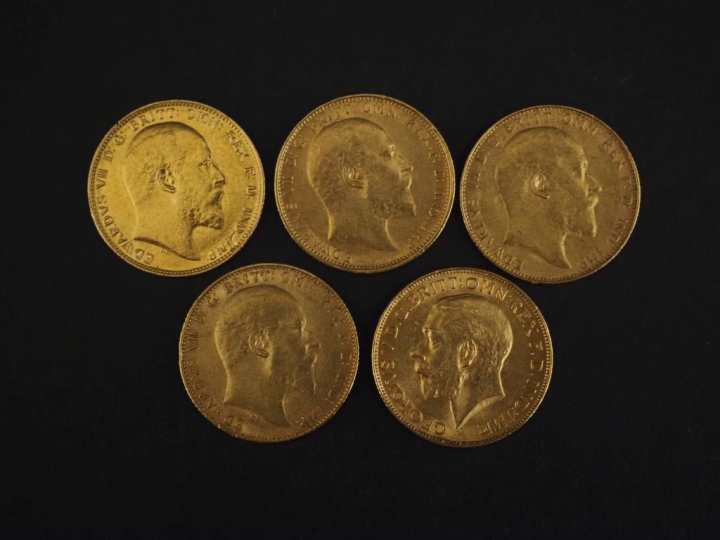Cinq pièces Souverains or, 1905, 1907, 1908, 1910 et 1928. FRAIS ACHET