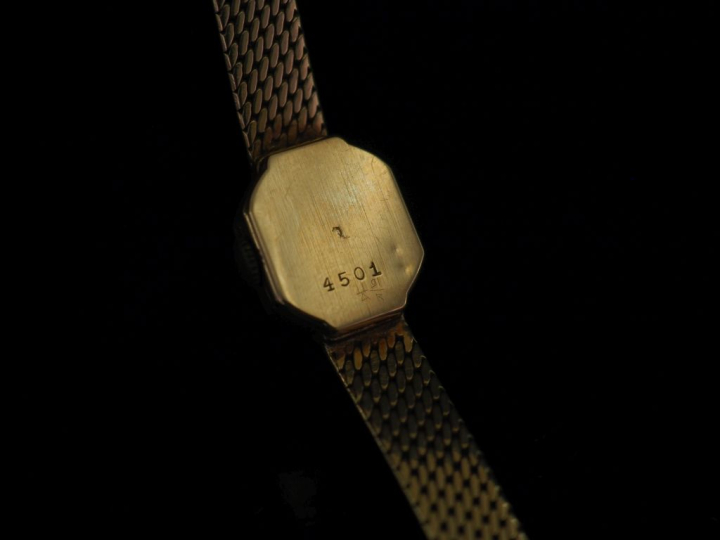 LACORDA,  Montre bracelet, boitier et bracelet en or jaune 750.  Cadra