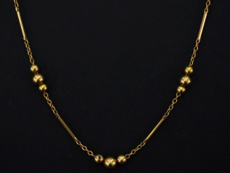 Vente aux enchères Collier souple en or jaune 750, composé de maillons rectangulaires et 