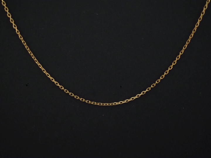 Chaine en or jaune 750, maille forçat.  Chainette de sécurité.  Long. 