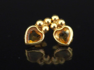 Vente aux enchères Paire de puces d'oreilles en or jaune 750, à décor d'un quartz en form