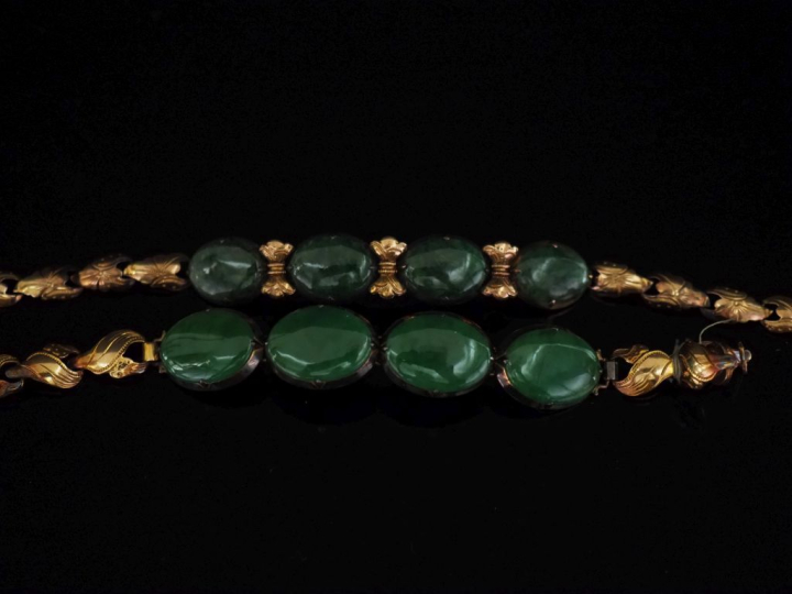 Ensemble comprenant deux différents bracelets articulés en or jaune 37