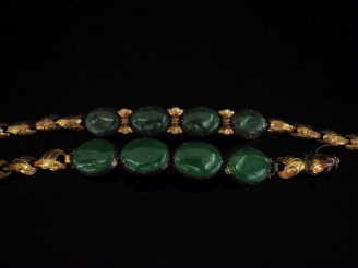 Vente aux enchères Ensemble comprenant deux différents bracelets articulés en or jaune 37