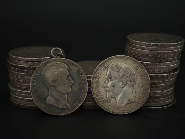 Ensemble comprenant 41 pièces de 5 Francs en argent, 1810, 1831-A, 183