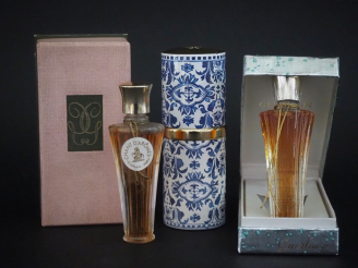 Vente aux enchères GUERLAIN Chant d'arôme, avec coffret année 1950. Plein et scellé.  Cha