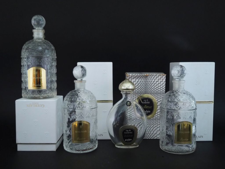 GUERLAIN Shalimar. Lot de 3 flacons aux abeilles vide avec étiquettes.