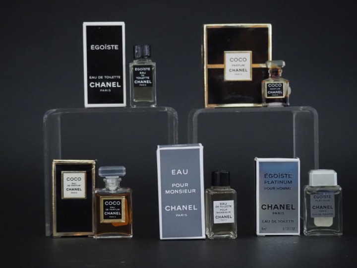 CHANEL 7 lots de miniatures, dans leur boîte : Cristalle EDT Pour mons