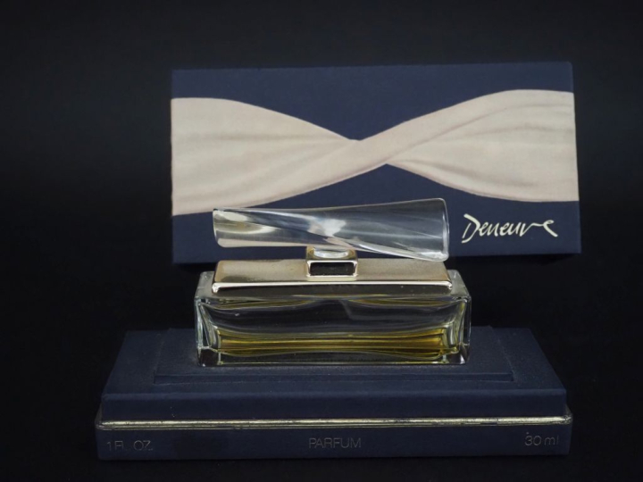 CATHERINE DENEUVE Parfum. 30 ml