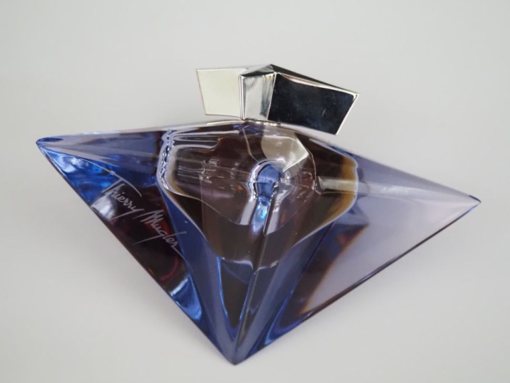 THIERRY MUGLER.  Angel. Edition de luxe. Extrait 30 m  dans son coffre