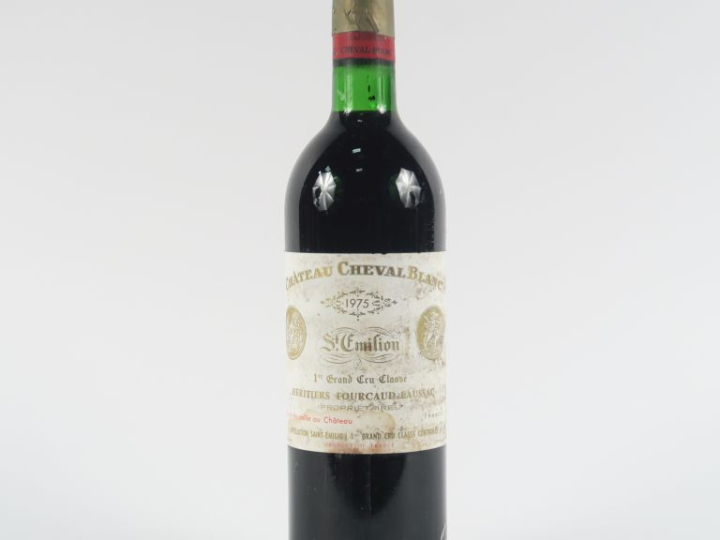1 BOUTEILLE CHÂTEAU CHEVAL BLANC 1er GCC ST EMILION - 1975 - BG/ET