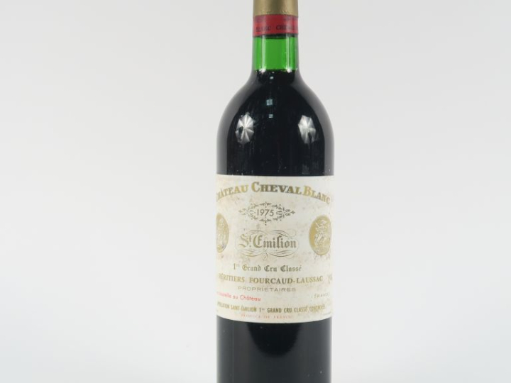 1 BOUTEILLE CHÂTEAU CHEVAL BLANC 1er GCC ST ÉMILION - 1975 - BG