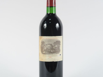 Vente aux enchères 1 BOUTEILLE CHÂTEAU LAFITE ROTHSCHILD 1er GCC PAUILLAC - 1981 - BG/ETL