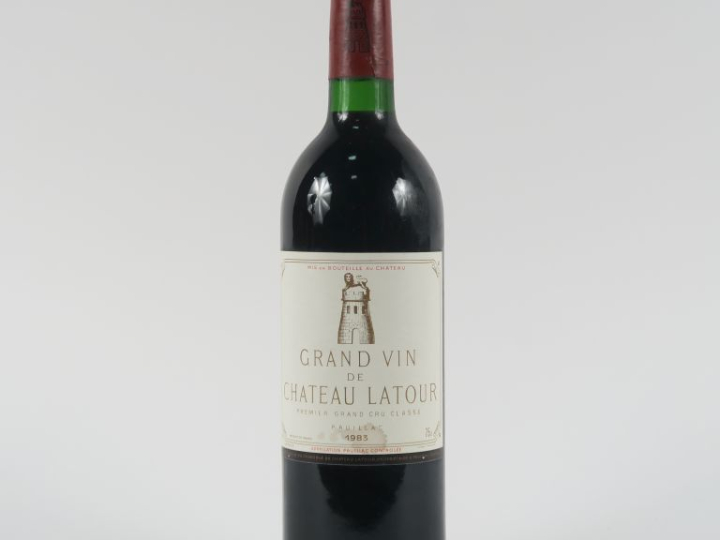 1 BOUTEILLE CHÂTEAU LATOUR 1er GCC PAUILLAC - 1983 - BG/ETLT
